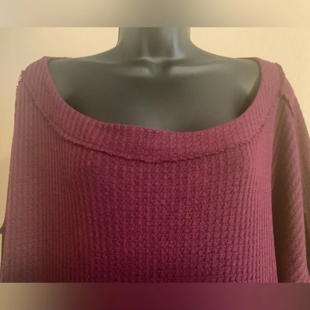 We The Free…Fits like L/ XLBurgundy tag size: M but is very oversized.P2P: 29 - Picture 4 of 11
